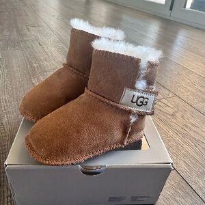 Baby Ugg size 2/3